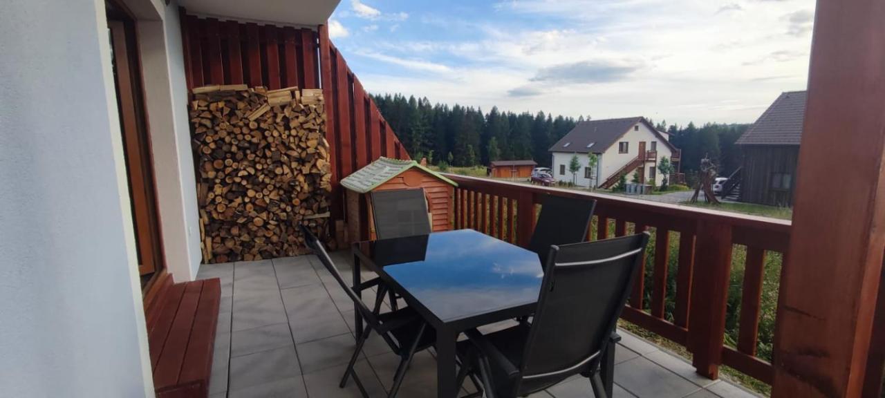 Apartman U Sedmikrasky Vaclavov u Bruntalu Exteriör bild