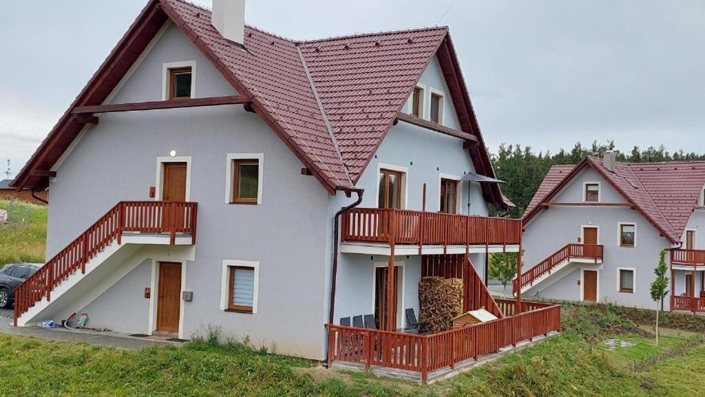 Apartman U Sedmikrasky Vaclavov u Bruntalu Exteriör bild